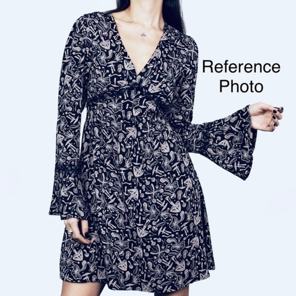 NWT Calvin Klein Ruffle Sleeve Chiffon Dress